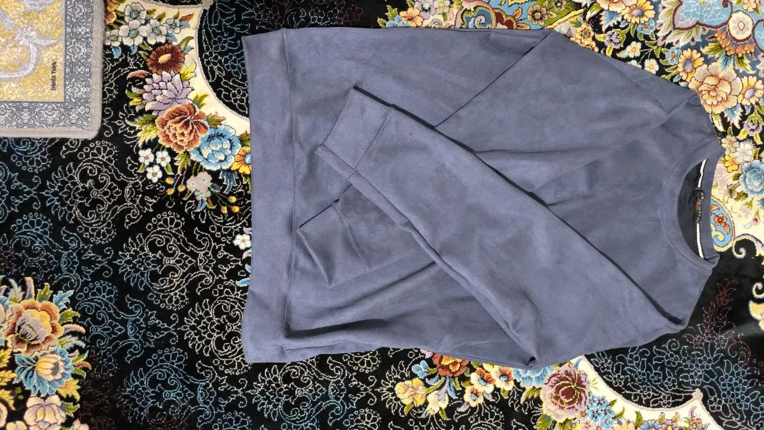 پیراهن یقه گرد|لباس|لردگان, |دیوار