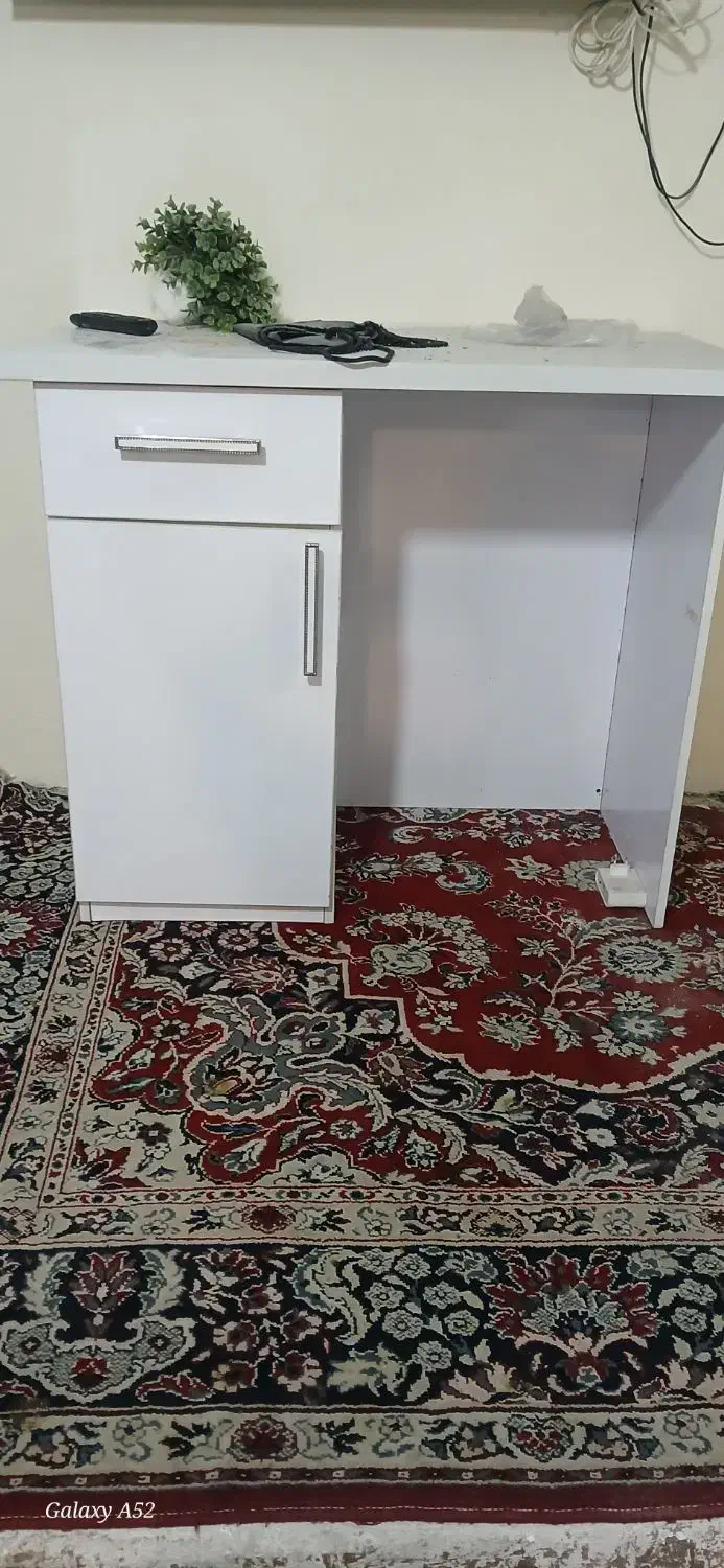 میز کار|میز تحریر و کامپیوتر|ایلام, |دیوار