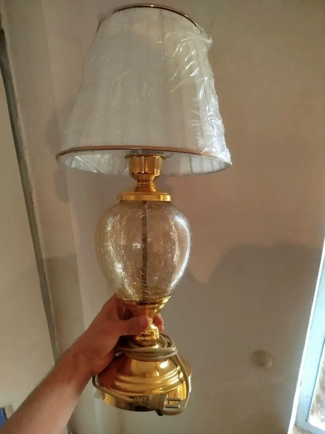 اواژور رومیزی|چراغ خواب و آباژور|سبزوار, کاشفی شمالی (دادگستری)|دیوار