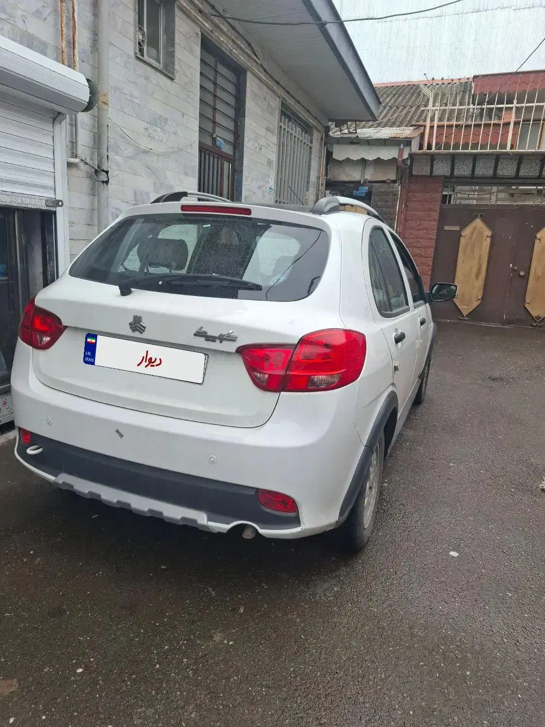 کوییک R  ۴۰۱|خودرو سواری و وانت|رشت, باهنر|دیوار