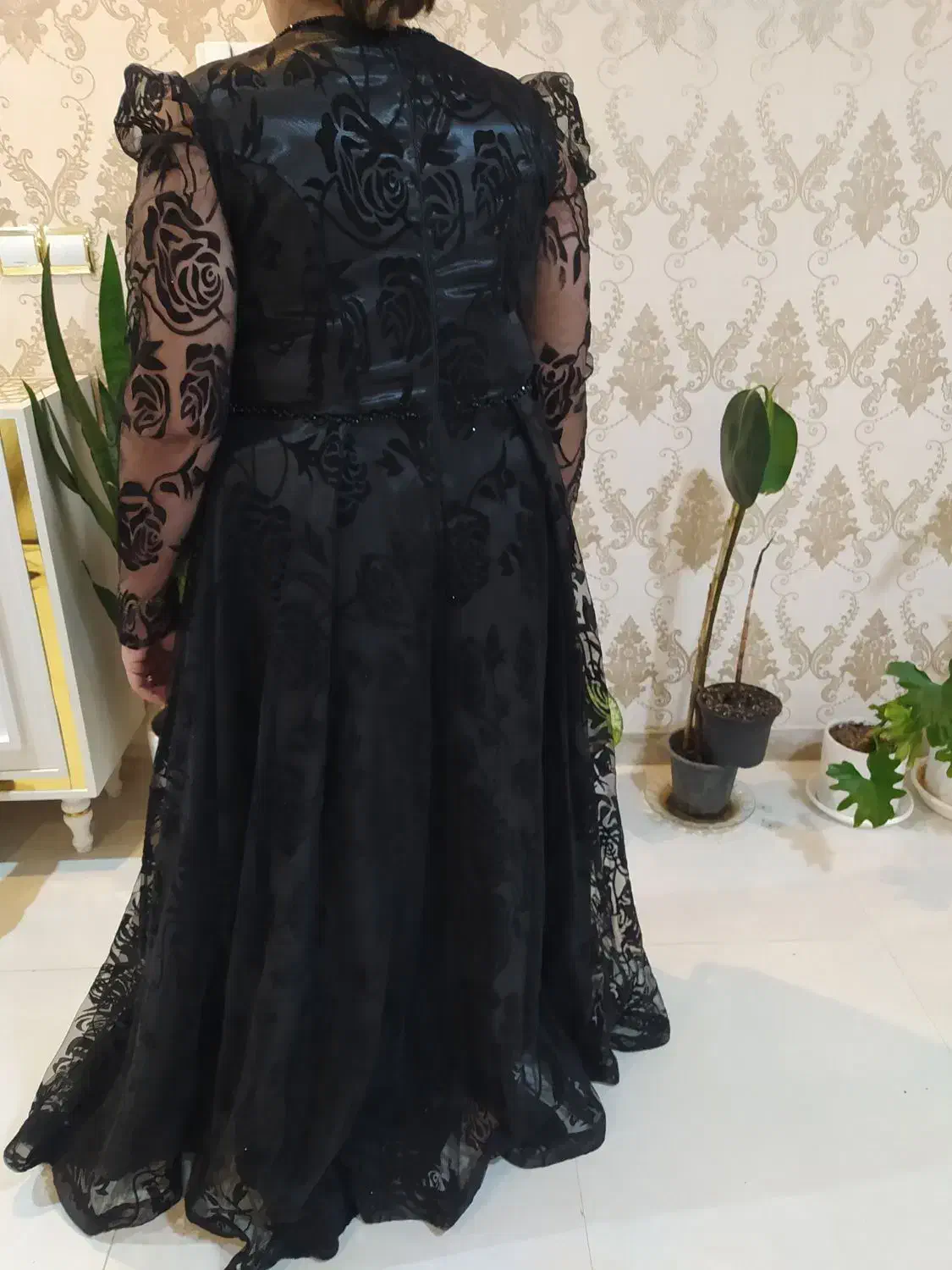 لباس مجلسی|لباس|گرمه, |دیوار