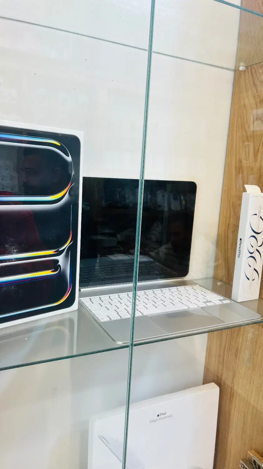 ipad poro 13inc M4  512|تبلت|شیراز, عفیف‌آباد|دیوار