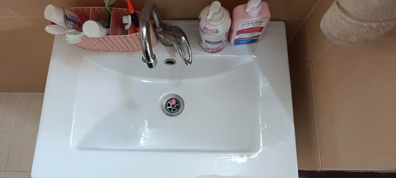 روشویی|لوازم سرویس بهداشتی|شیراز, فرهنگ شهر|دیوار