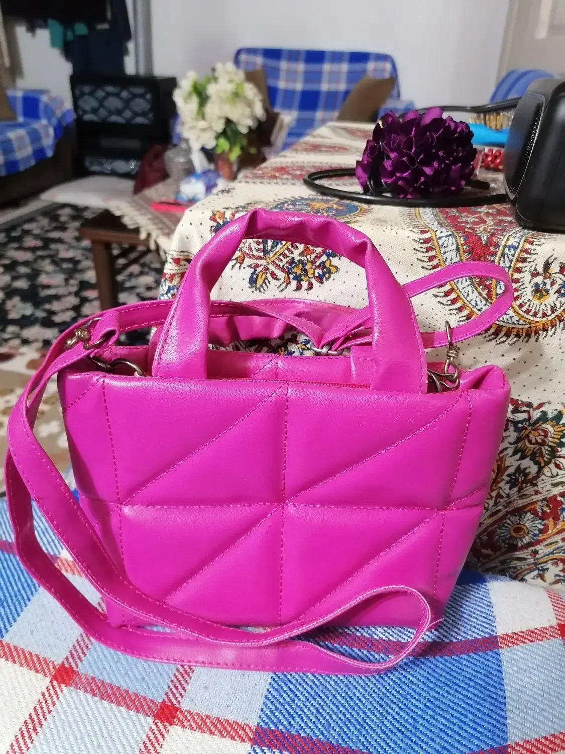 کیف صورتی|کیف، کفش، کمربند|بندر انزلی, چهارفریضه|دیوار