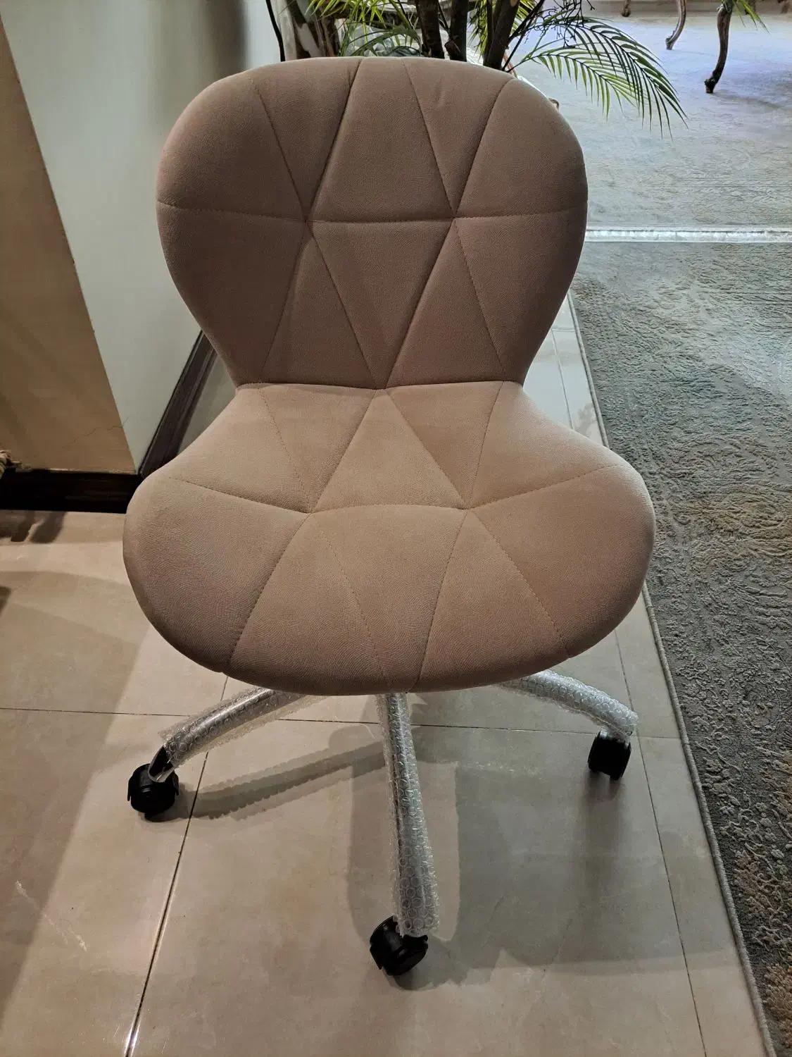 صندلی گردان|میز تحریر و کامپیوتر|ری, دولتآباد|دیوار