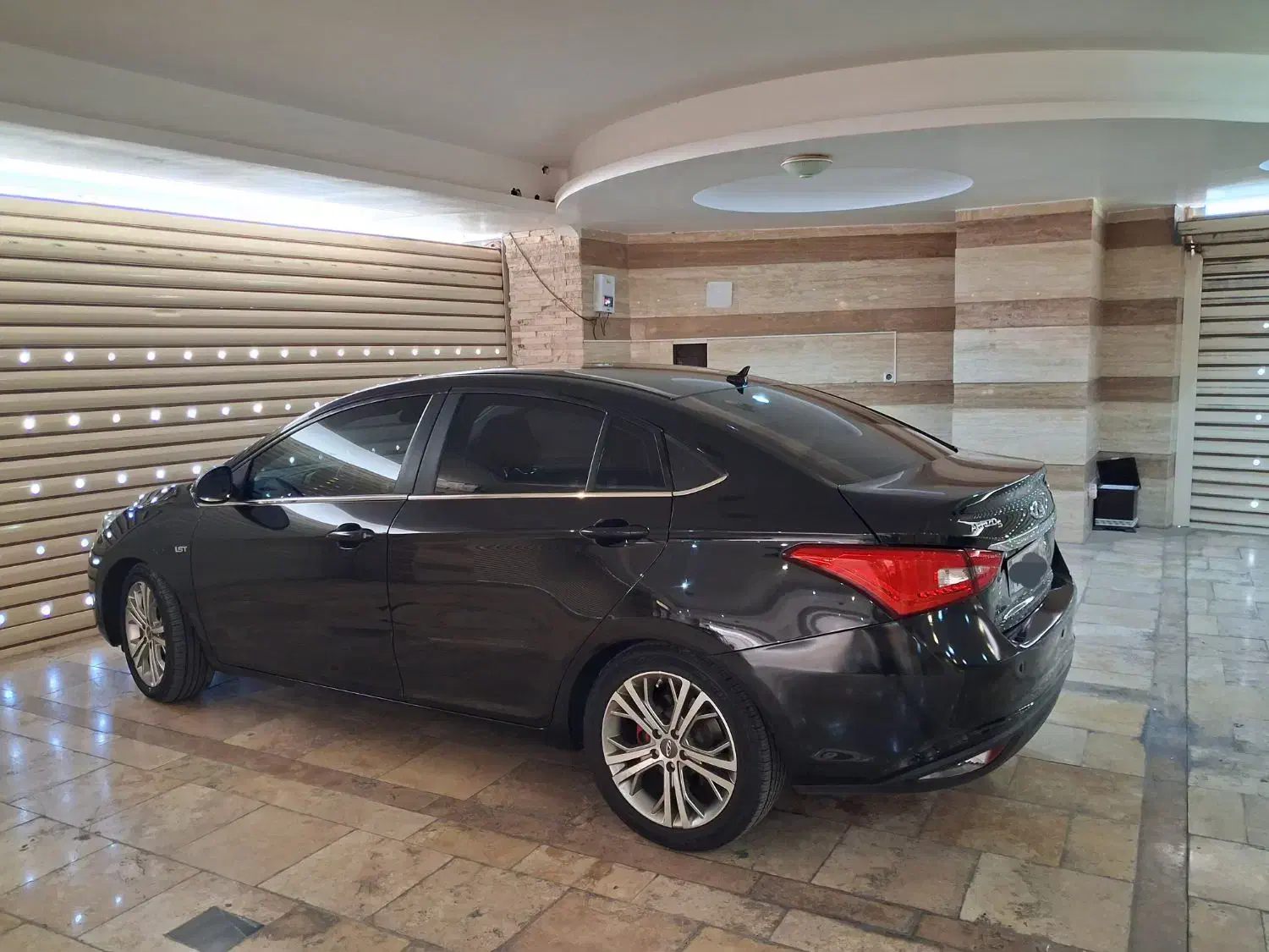 آریزو ۵ توربو اتومات ۷سرعته بسیار کم کار و تمیز|خودرو سواری و وانت|قم, زنبیل آباد|دیوار