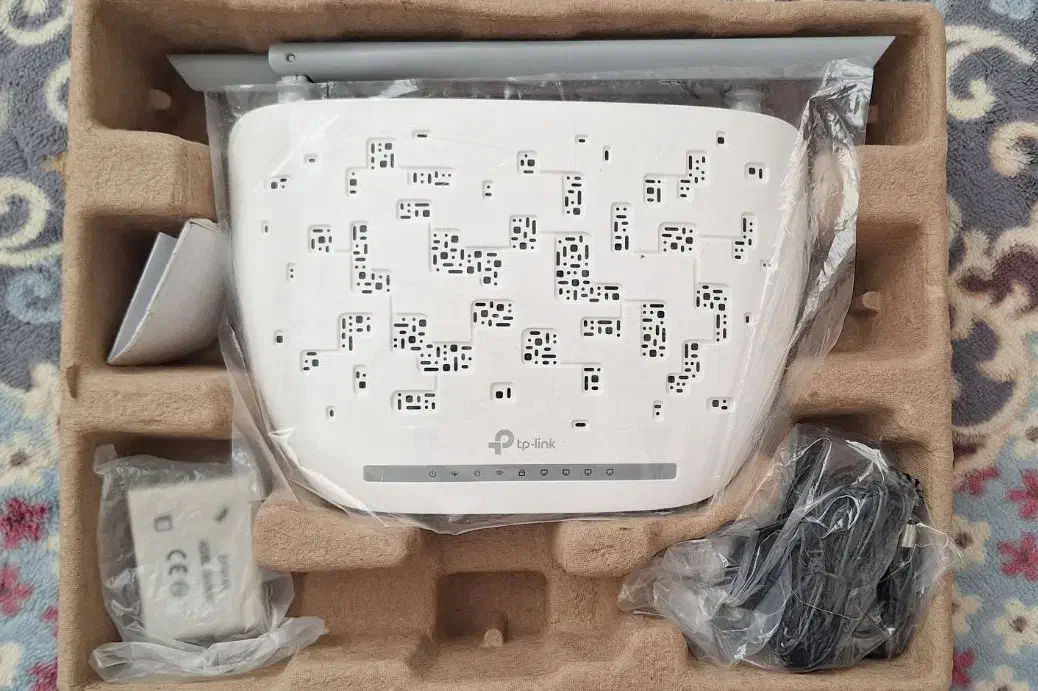 مودم تی پی لینک ۴پورت دو آنتن|مودم و تجهیزات شبکه|کرمانشاه, |دیوار