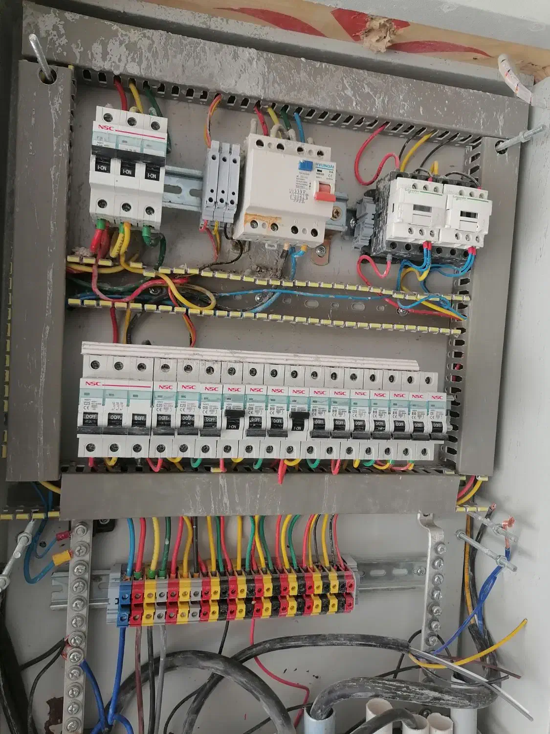 نصب و تعمیر تخصصی ایفونهای صوتی و تصویری|خدمات پیشه و مهارت|صدرا-فارس, فاز ۱|دیوار