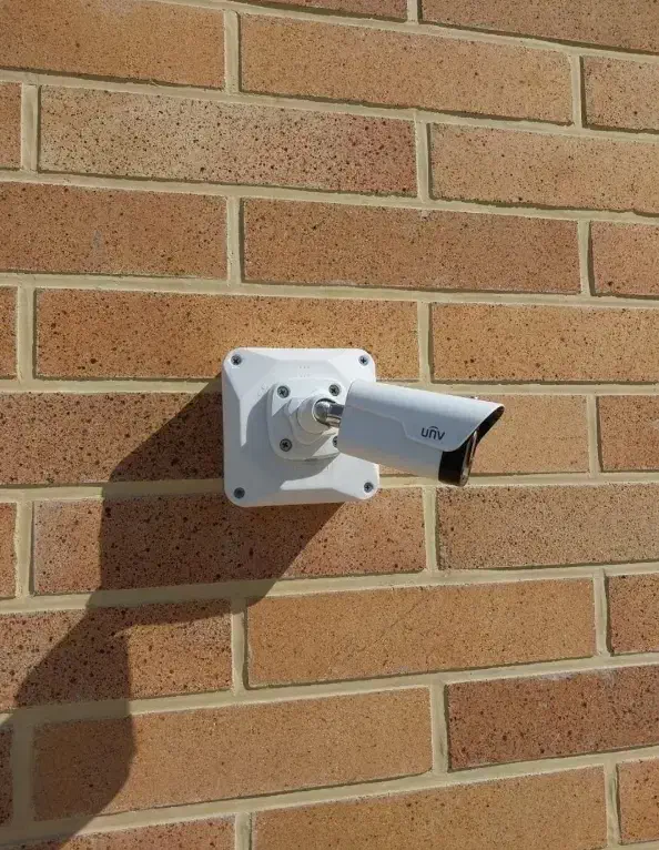 نصاب دوربین مدار بسته ehdوip|دوربین مداربسته|کرمان, |دیوار