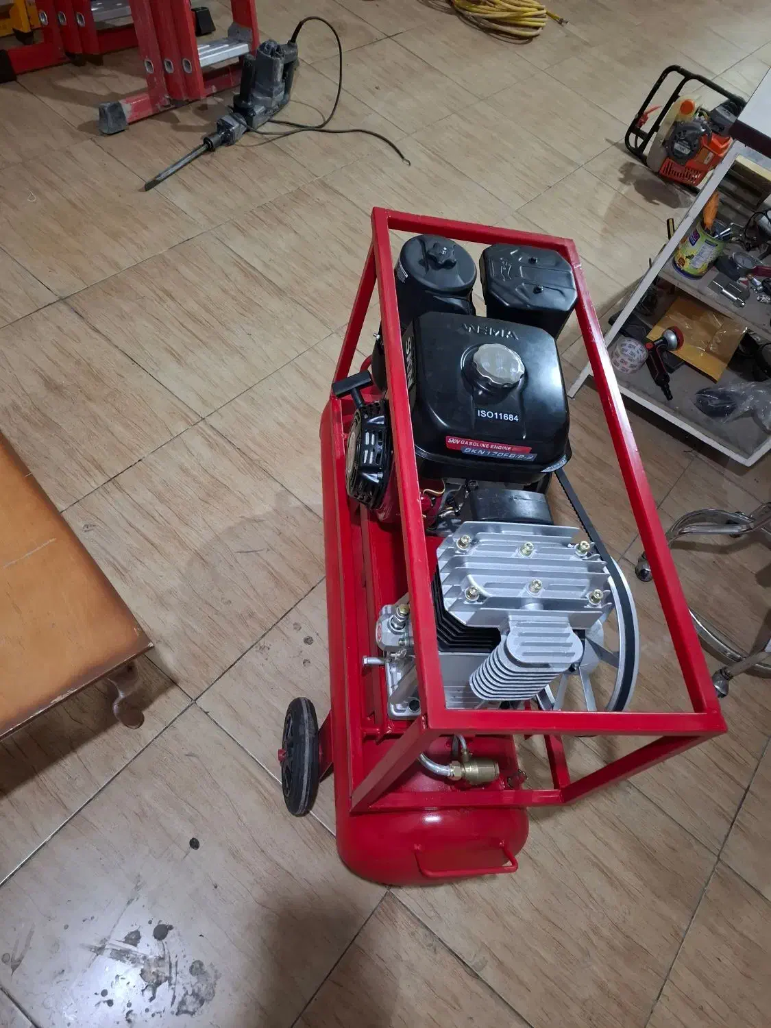 موتور باد بنزینی نقاشی بدون نیاز به برق کرایه ای|خدمات پیشه و مهارت|شیراز, مسلم|دیوار