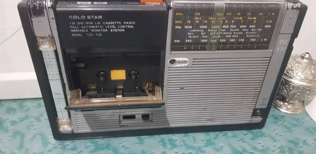 رادیو قدیمی|کلکسیون اشیاء عتیقه|شیراز, شهرک بهار|دیوار