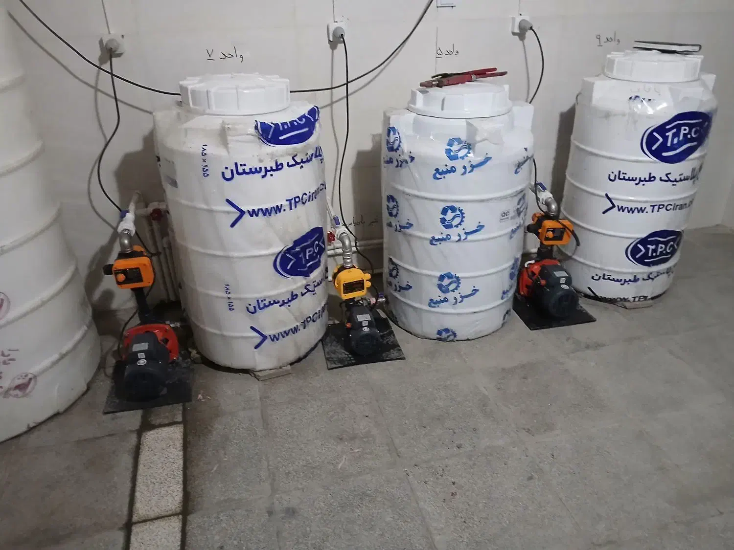 نصب وتعمیر پمپ آب .  پمپ آب.و مخزن پلیمری ضد جلبک|خدمات پیشه و مهارت|همدان, |دیوار