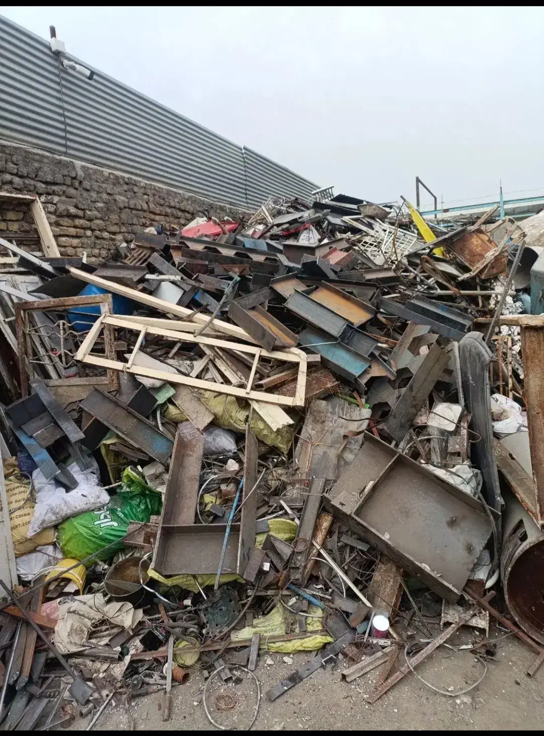 ضایعات آهن آلات ضایعات|عمده‌فروشی|مشهد, هفت تیر (حافظ)|دیوار