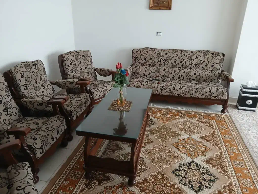 مبل هفت نفره|مبلمان خانگی و میز عسلی|هشتگرد, شهرک فرهنگیان|دیوار