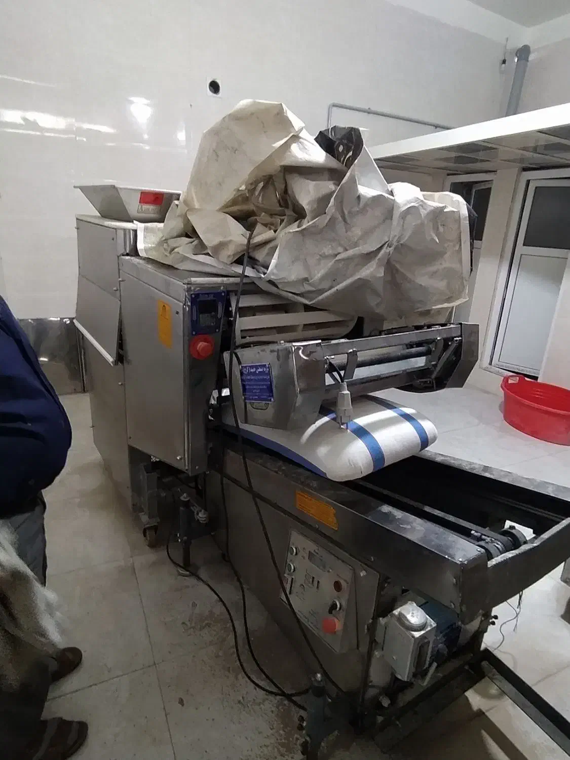 دستگاه نانوایی لواشی|ماشینآلات صنعتی|رباطکریم, شترخوار|دیوار