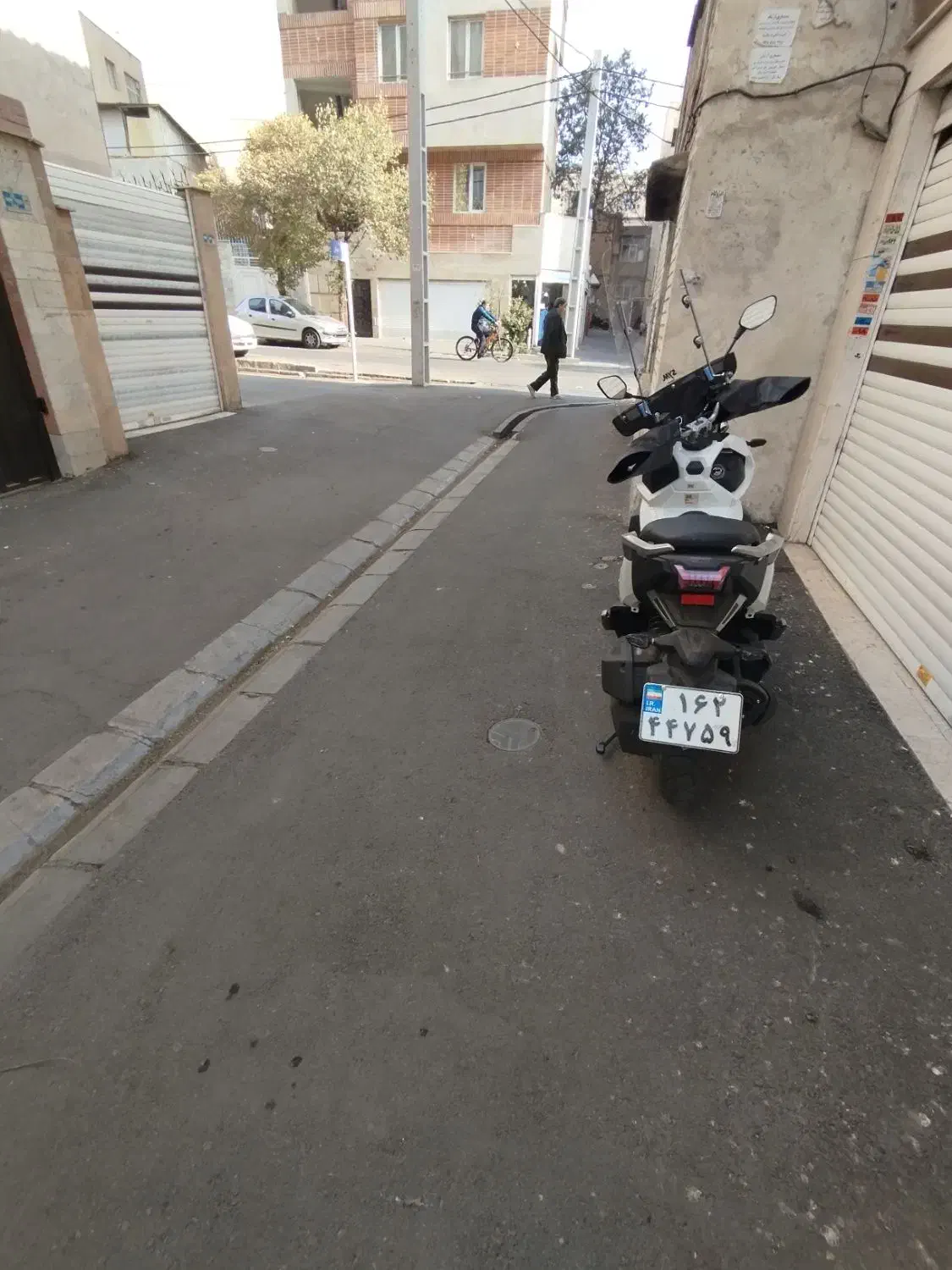 60متردوخوابه تک واحدی انباری واسانسور