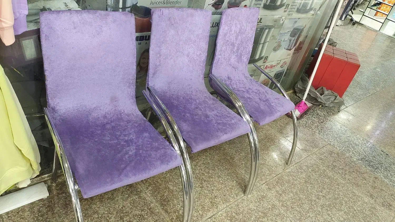 ۴عدد صندلی سالم|صندلی و نیمکت|قشم, |دیوار