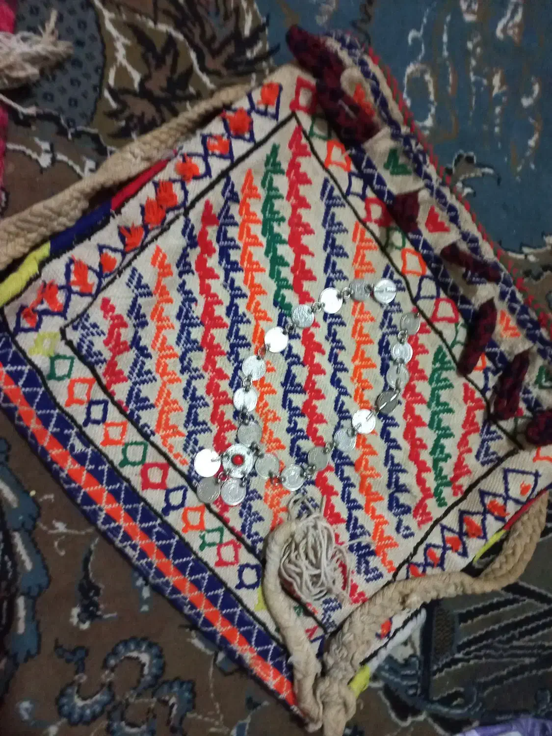 خیلی قدیمی|کلکسیون اشیاء عتیقه|شیراز, باغشهر قصر سبز|دیوار