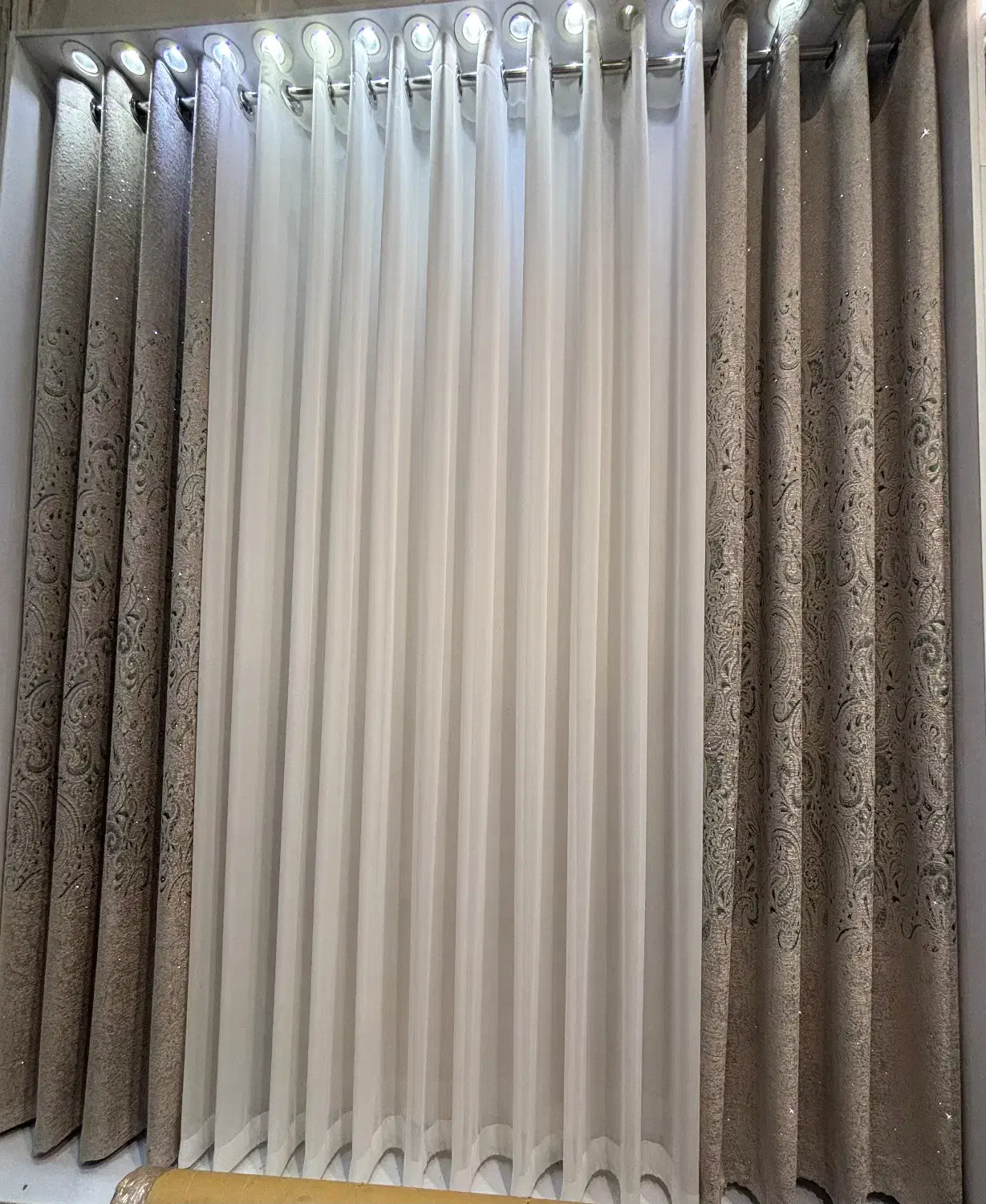 پرده حریر ساده با قیمت فوق العاده|پرده، رانر، رومیزی|چالوس, |دیوار