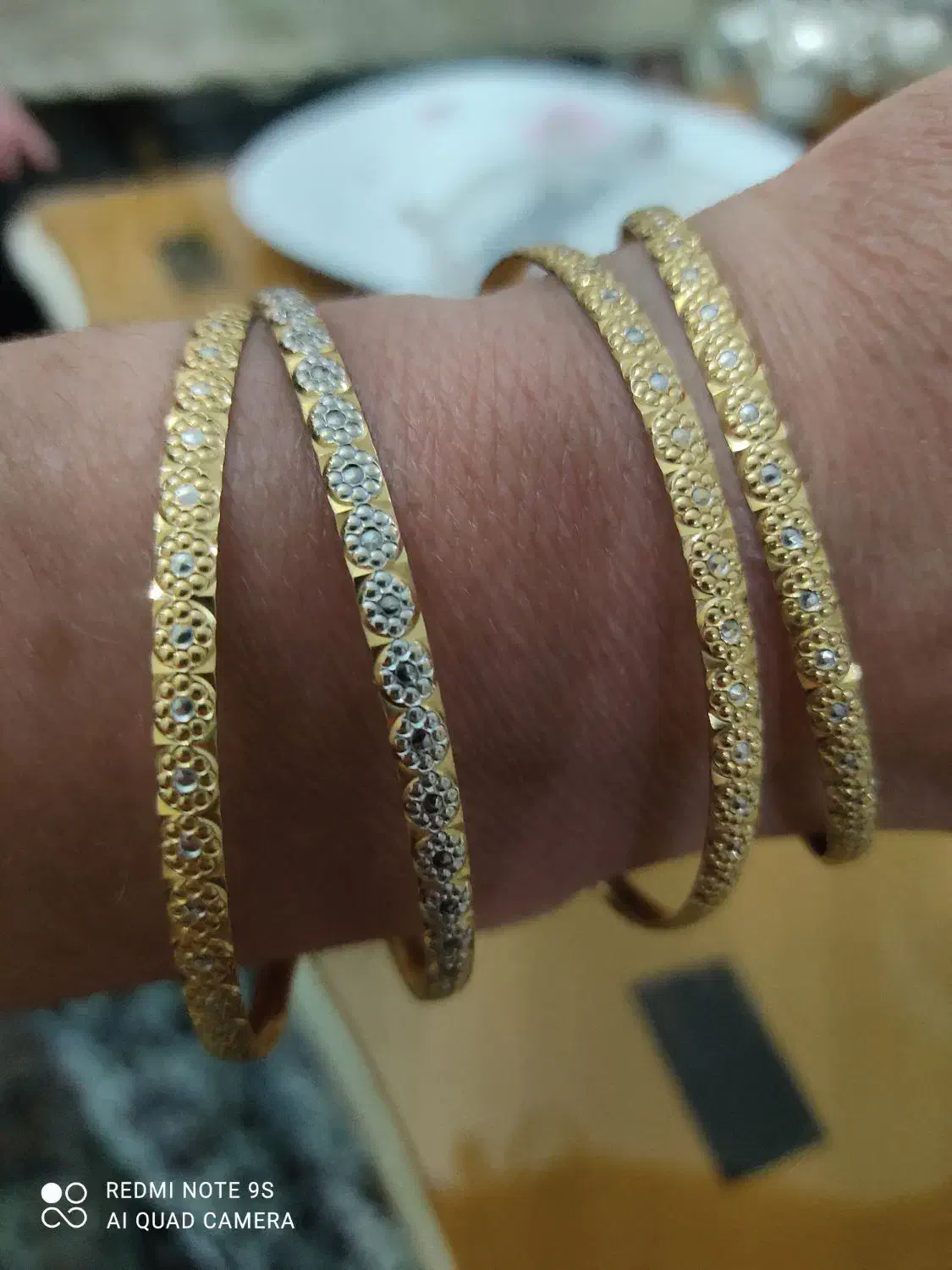 دو عدد النگو یکی سفید یکی طلایی|جواهرات|قزوین, |دیوار