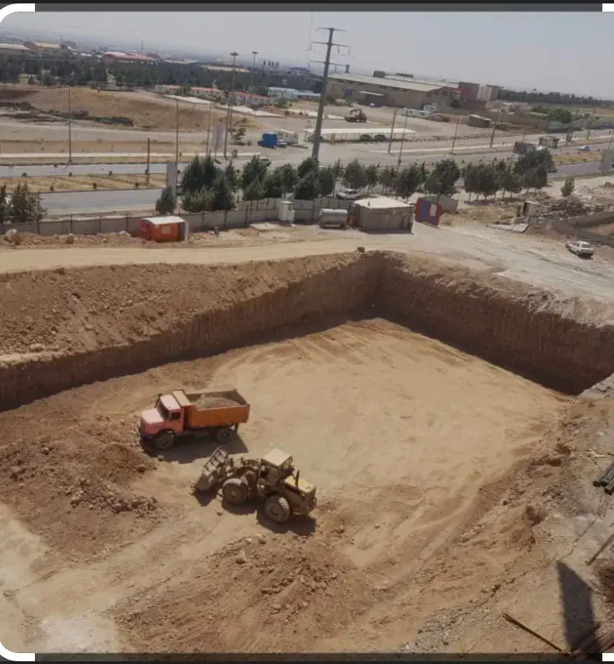 لودر، خاکبرداری گودبرداری تسطیح،لدر، کامیون|خدمات حمل و نقل|قم, چهل درخت‎|دیوار