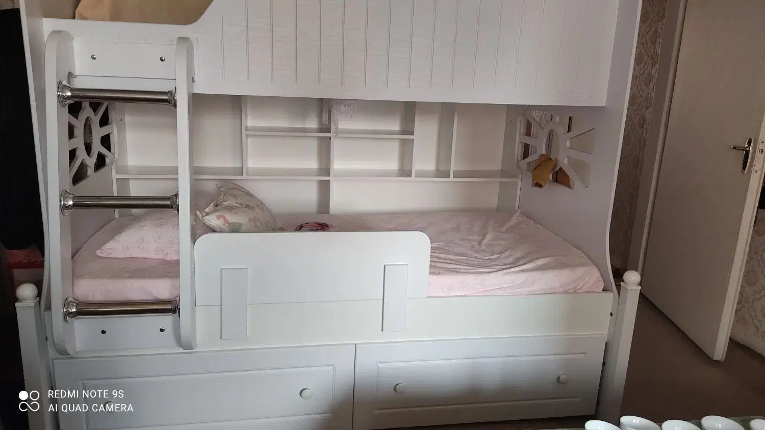 تخت دو طبقه|تخت و صندلی بچه|تهران, قصر فیروزه ۲|دیوار