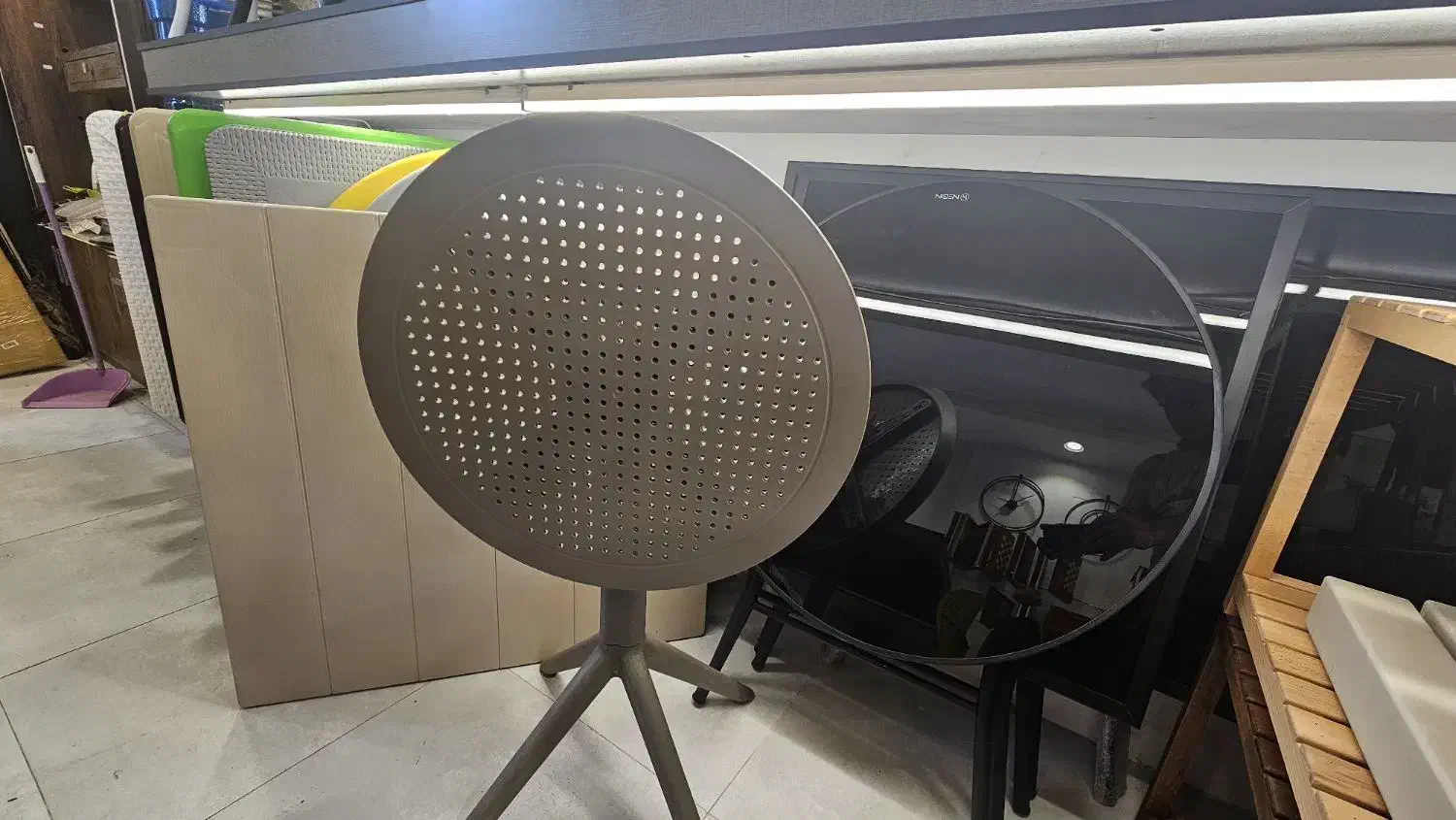 انواع میزپایه فلزی تاشو پلاستیکی وفلزی وچوبی وشیشه|کافی‌شاپ و رستوران|دزفول, |دیوار