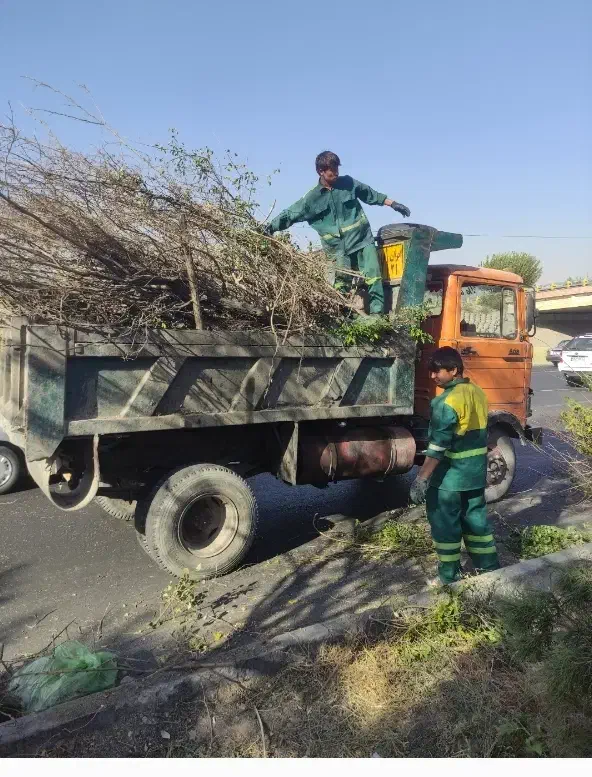 حمل نخاله ماسه آجر بلوک آسفالت تراشه کود شاخه برگ|خدمات حمل و نقل|کرج, مصباح|دیوار