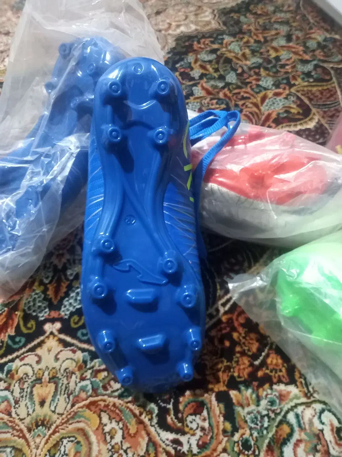 کفش استوک فوتبال سایز ۴۰ تا ۴۴|کیف، کفش، کمربند|تهران, خلیج فارس|دیوار