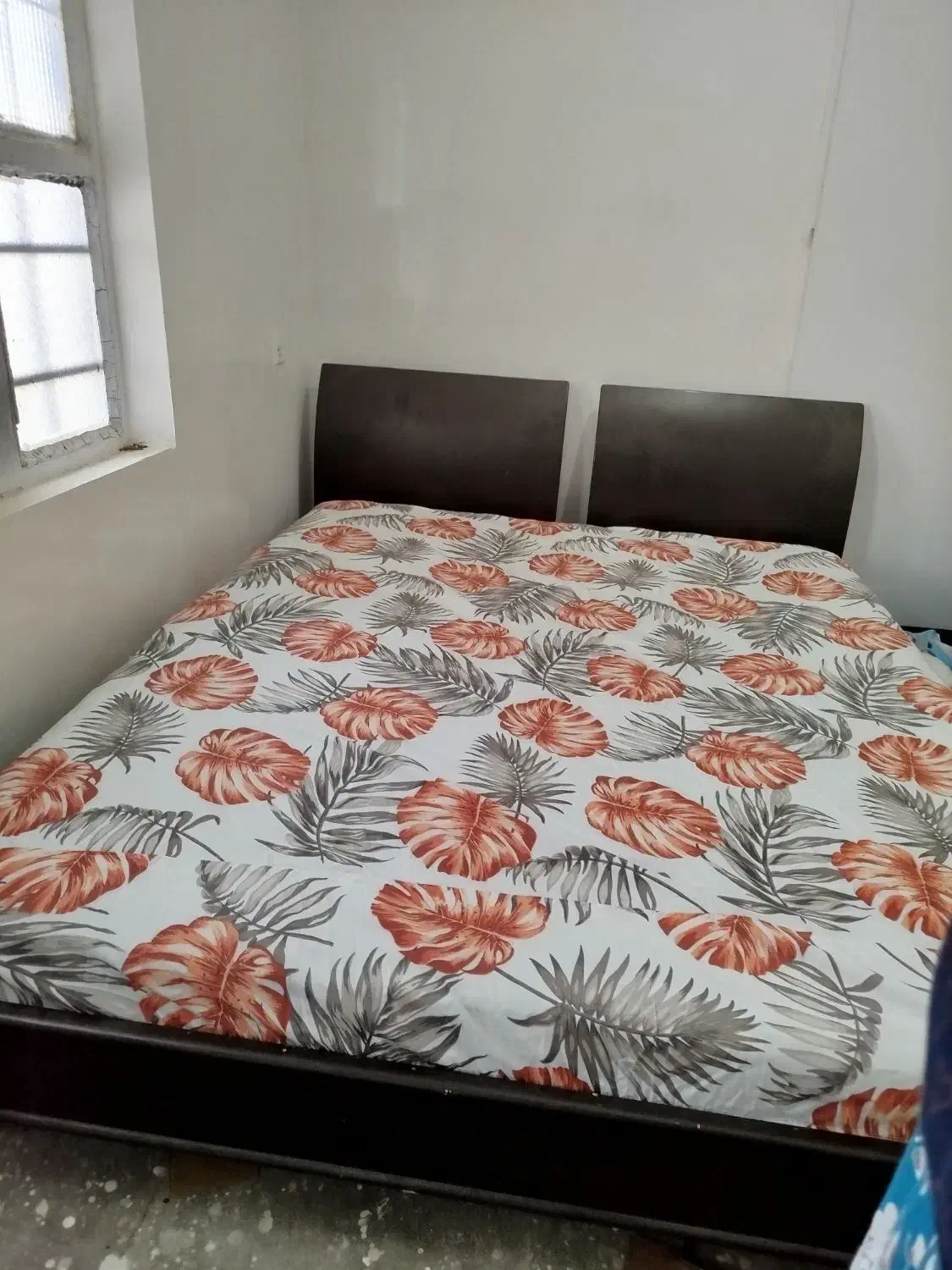 تخت دونفره همراه با تشک|تخت و سرویس خواب|میانکوه, |دیوار