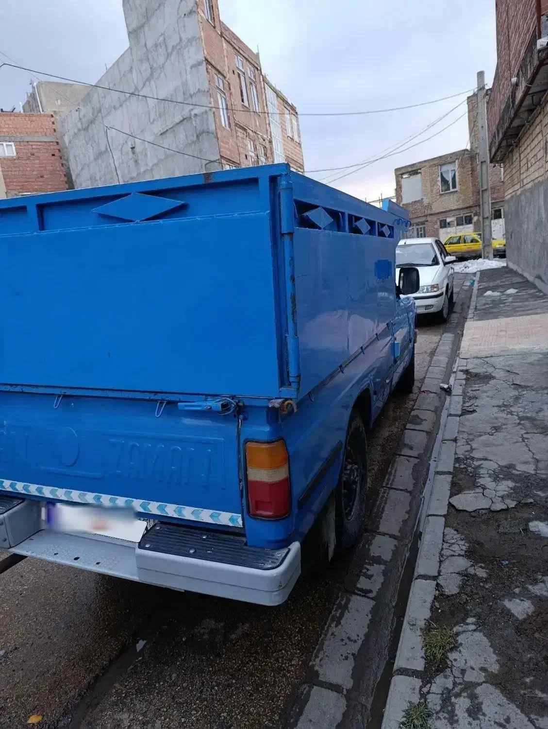 نیسان دیزل|خودرو سواری و وانت|اردبیل, |دیوار