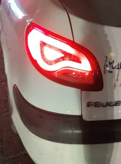 یک جفت چراغ فابریک ۲۰۶ و یک جفت چراغ اسپرت ۲۰۶|قطعات یدکی و لوازم جانبی|داران, |دیوار