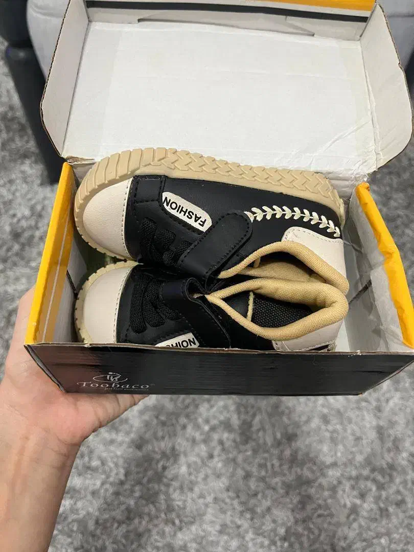 کفش بچه گانه|کفش و لباس بچه|رامشیر, |دیوار