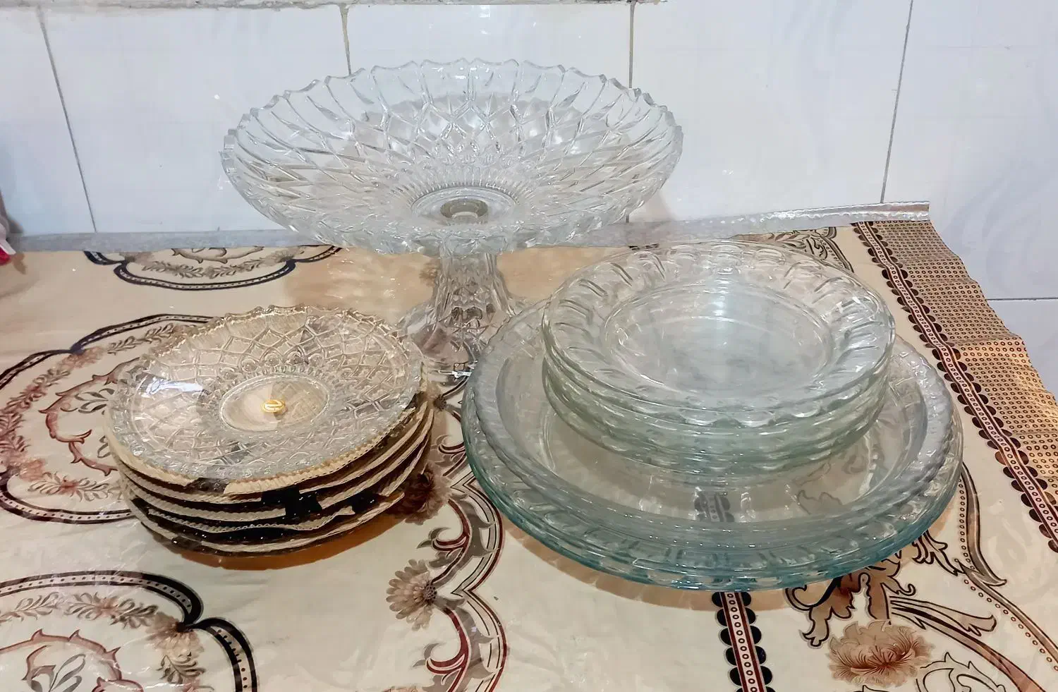 دیس و میوه خوری|ظروف سرو و پذیرایی|قرچک, میرزائی شمالی|دیوار
