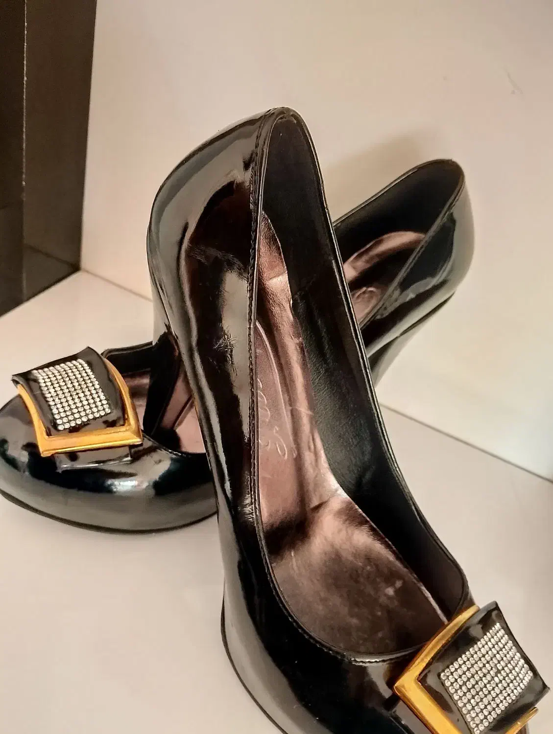 کفش مجلسی|کیف، کفش، کمربند|سقز, |دیوار