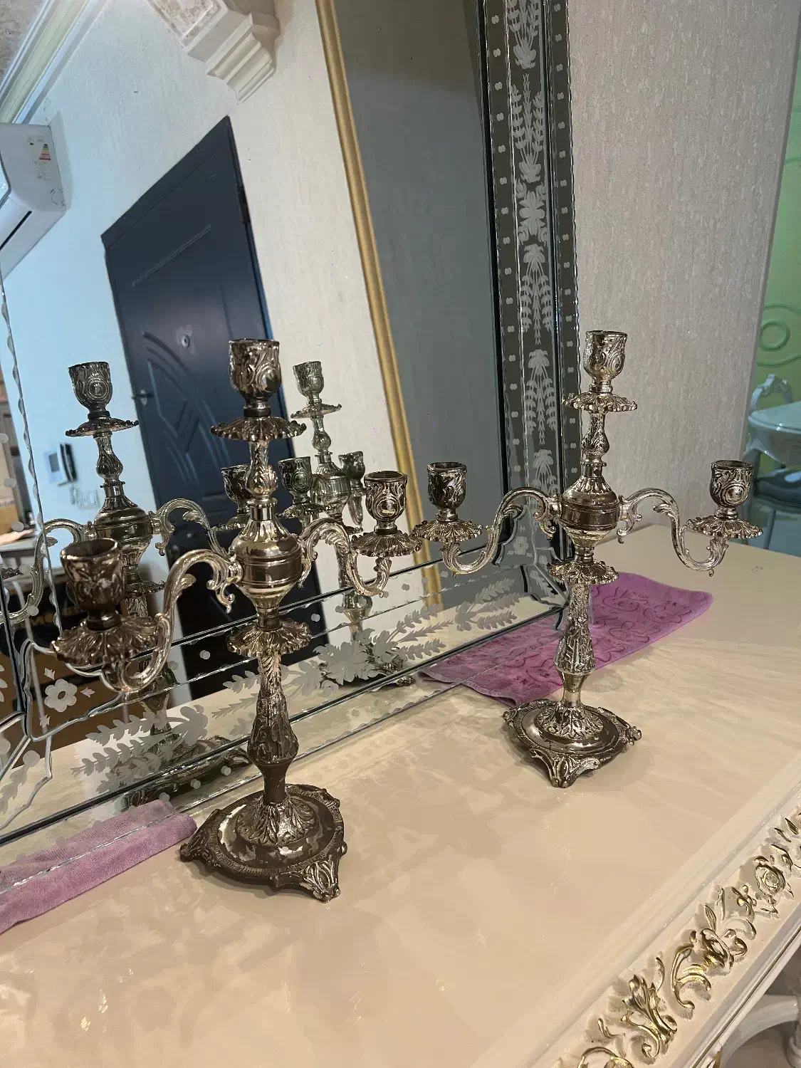 یک جفت جا شمعی برنز با انکاری نقره|لوستر و چراغ آویز|تهران, سهروردی|دیوار