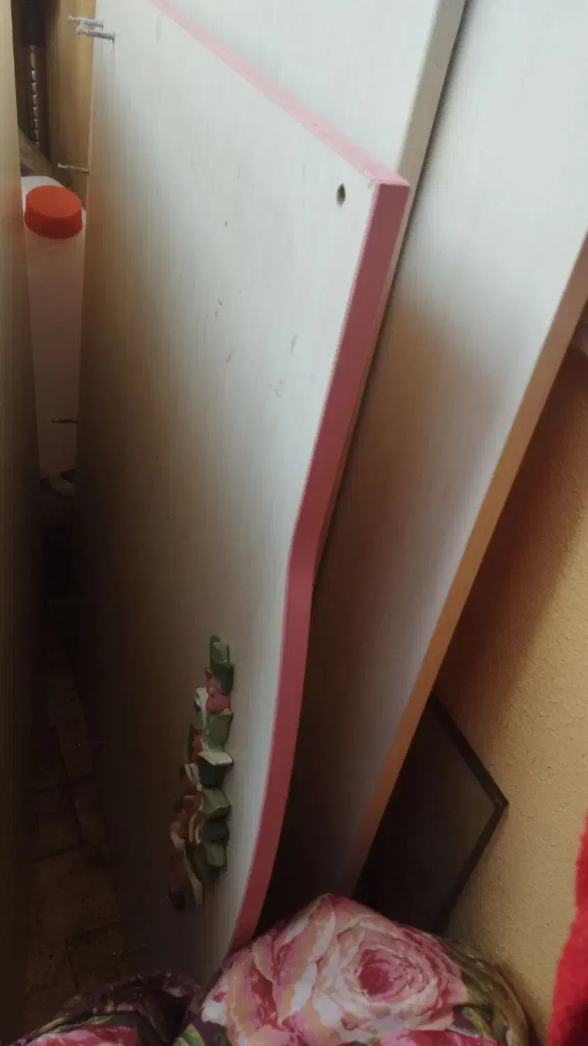 میز تحریر و دوعدد صندلی|میز تحریر و کامپیوتر|لنگرود, |دیوار