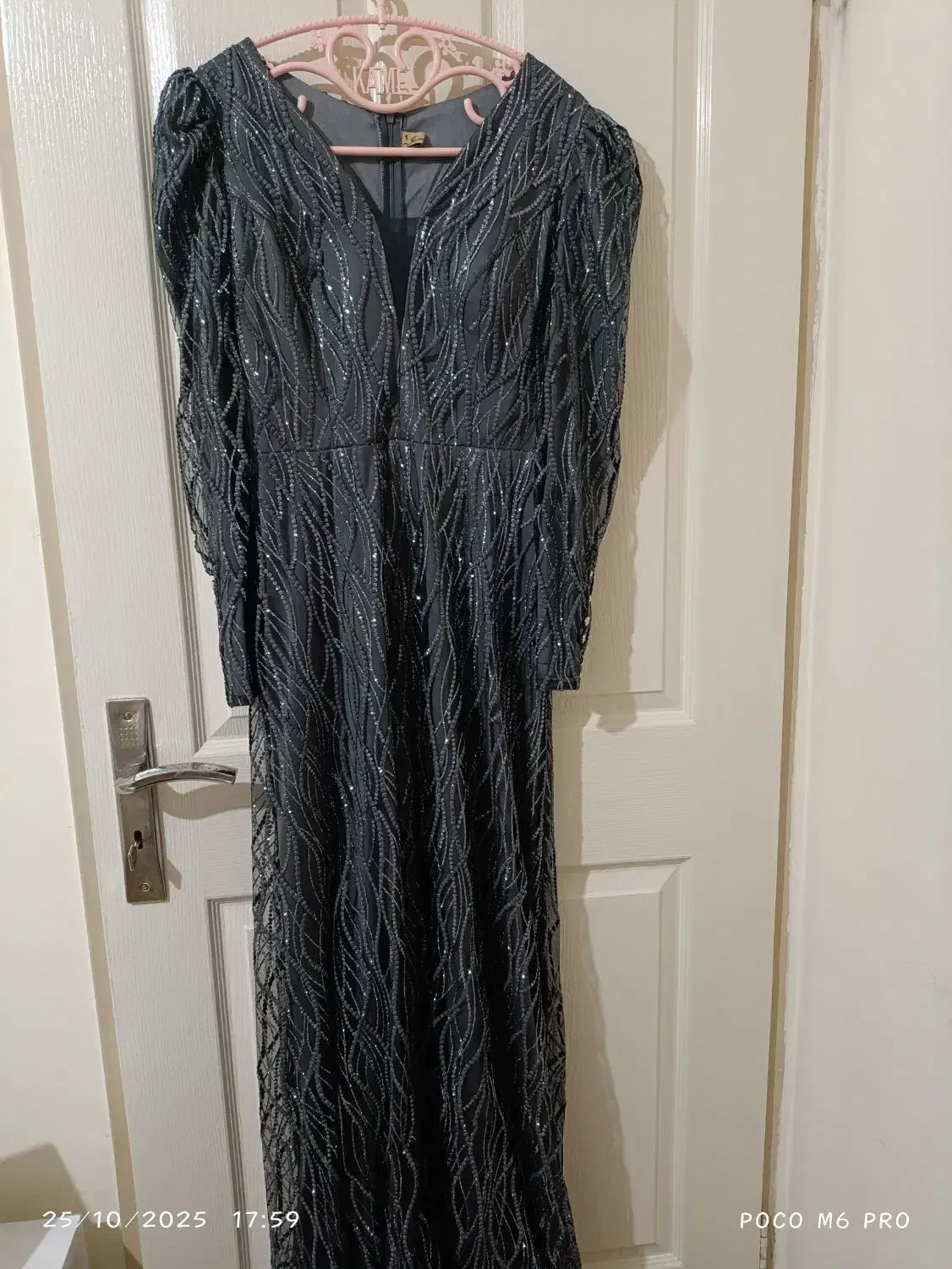 پوشاک|لباس|زنجانرود, |دیوار