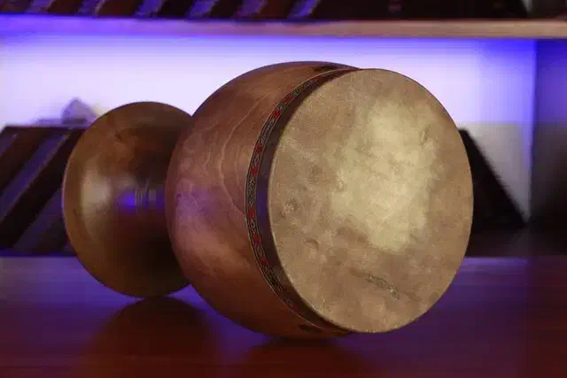 تنبک با کیف محافظ|سازهای سنتی|قم, باجک یک|دیوار