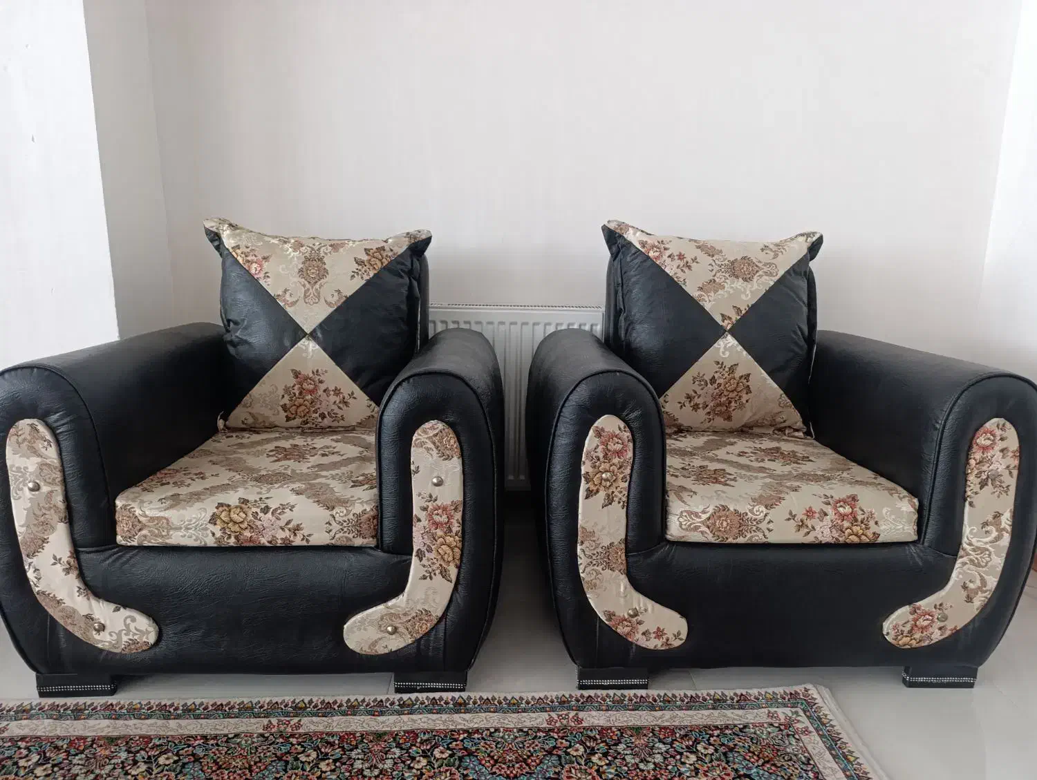 مبل راحتی و جلو مبلی و چهارتا عسلی و میز تی وی|مبلمان خانگی و میز عسلی|سنندج, |دیوار