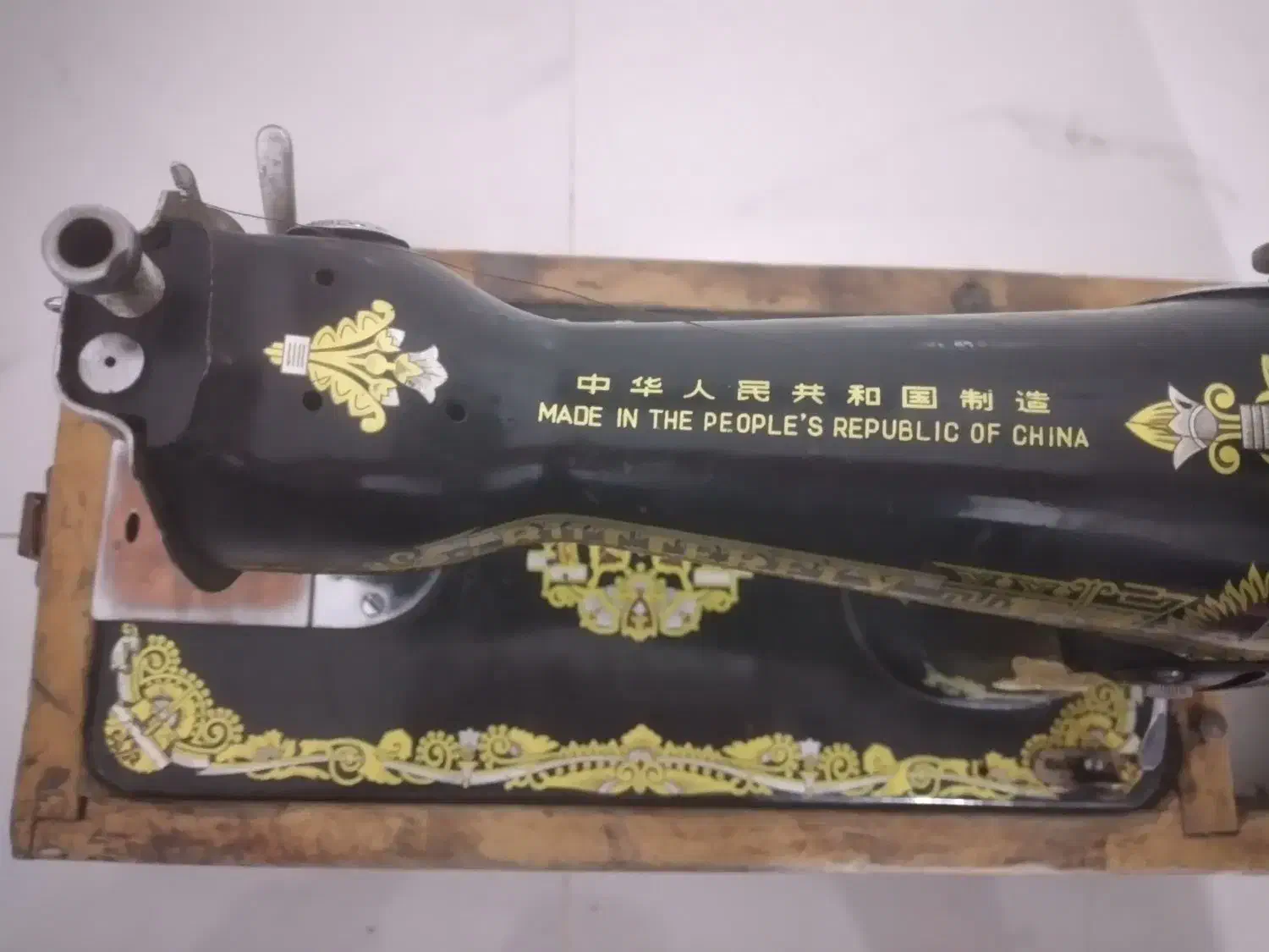 چرخ خیاطی پروانه دستی|چرخ خیاطی و ریسندگی|قشم, |دیوار