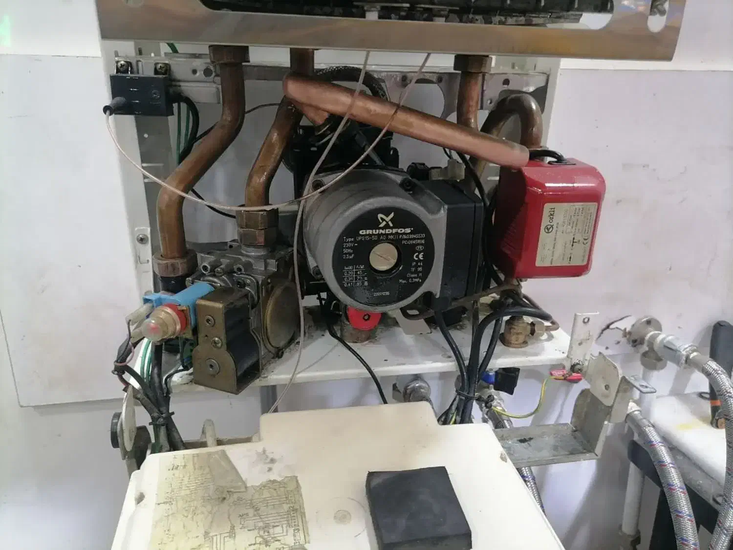 پکیج دیواری بوتان مدل BN 324i درحد|آبگرمکن، پکیج، شوفاژ|رضویه, |دیوار