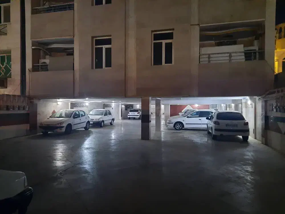 ۱۰۰متر ۳خواب/خرداد نزدیک دی/۳جلو/تمام سنگ/سال۹۱|فروش آپارتمان|اهواز, گلستان|دیوار