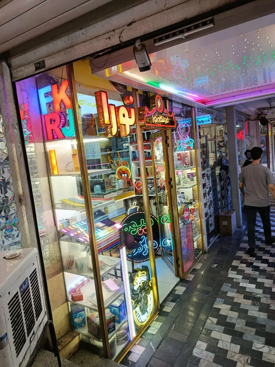 دعوت به همکاری نیروی خانم|استخدام بازاریابی و فروش|تبریز, |دیوار