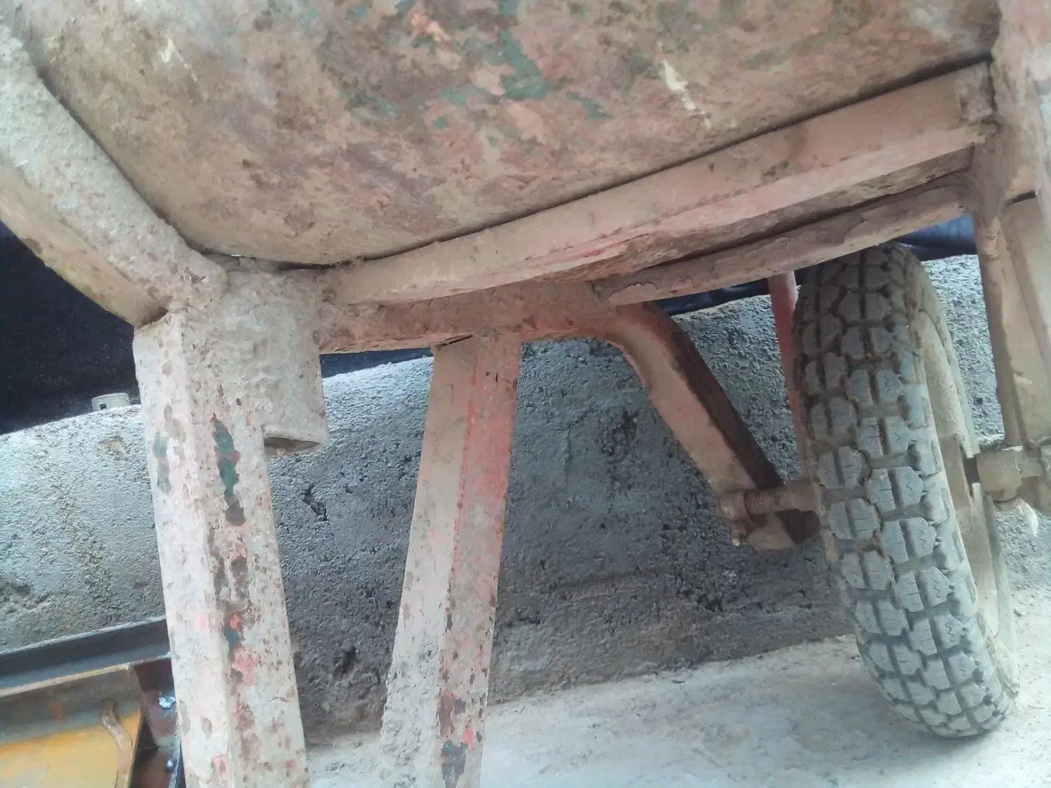 فرقون|مصالح و تجهیزات ساختمان|مشهد, خلق آباد سفلی|دیوار