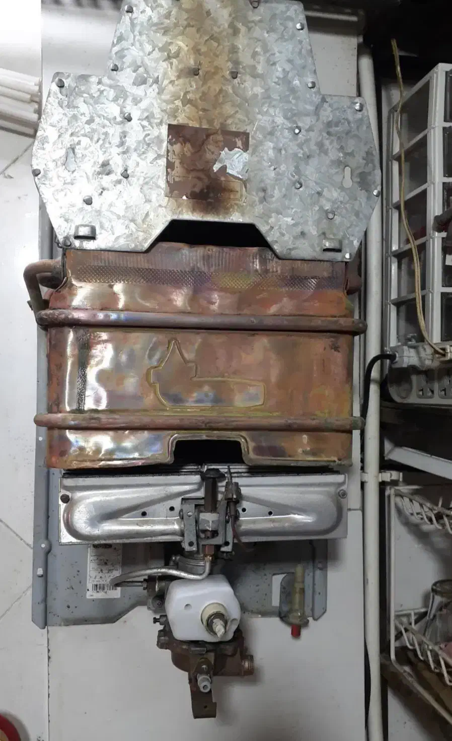 انواع ضایعات پکیج و آبگرمکن دیواری خراب|آبگرمکن، پکیج، شوفاژ|کرمان, |دیوار