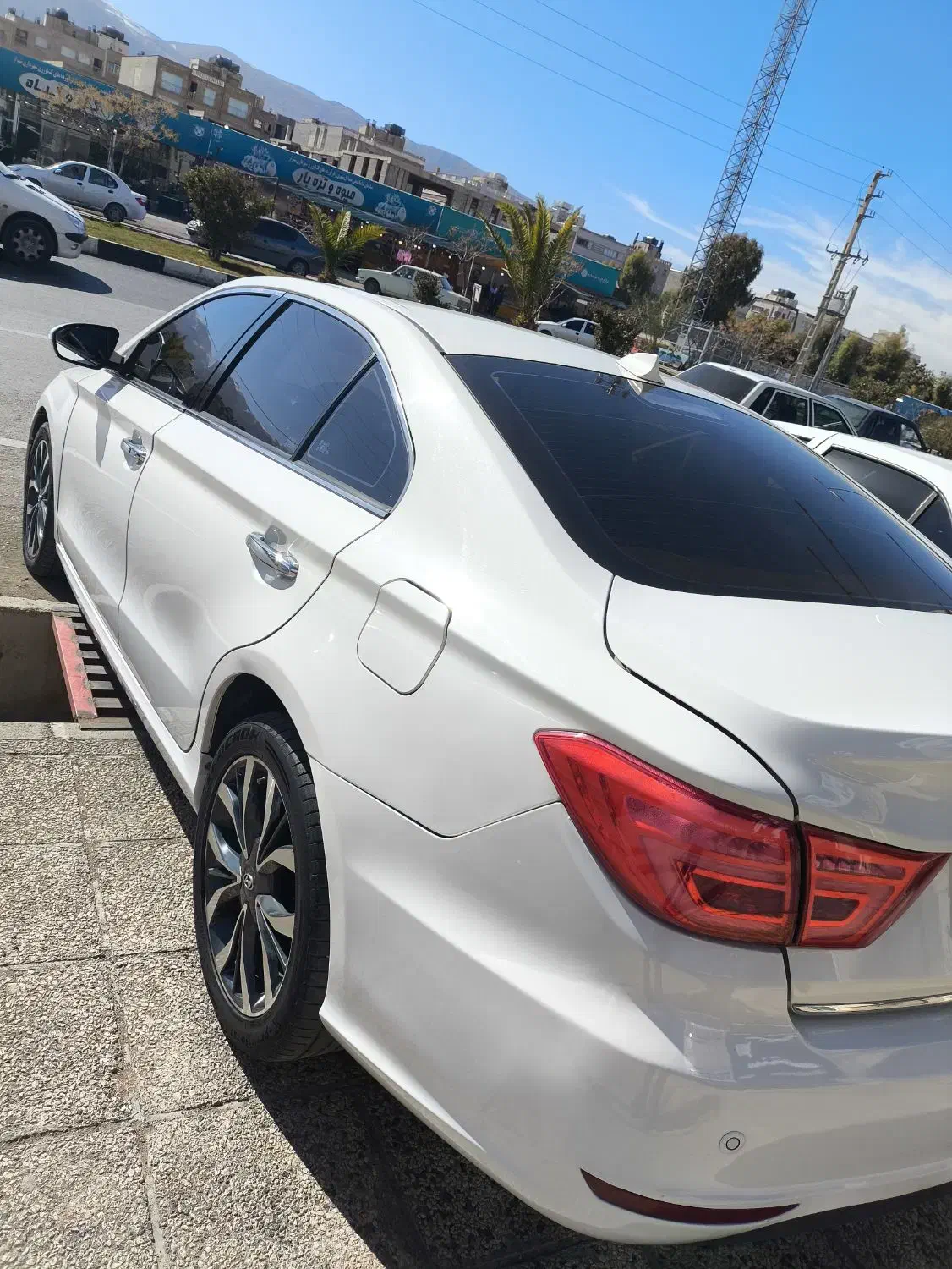 خودرو لیفان ۸۲۰|خودرو سواری و وانت|شیراز, پشم شیشه|دیوار