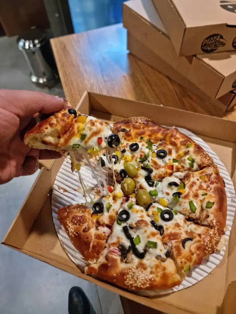 پیتزا شاتوت یکی بخر دوتا ببر کاشان|خوردنی و آشامیدنی|کاشان, زیدی|دیوار