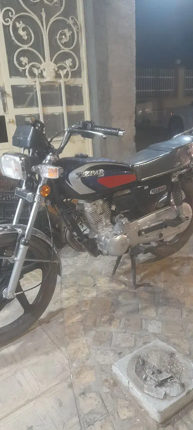 تیز پر ۲۰۰ در حد صفر|موتورسیکلت|سرایان, |دیوار