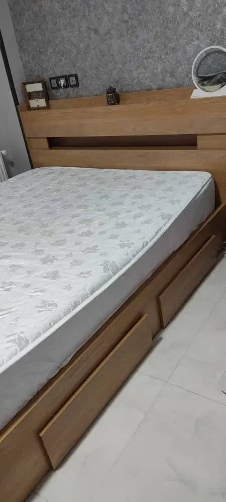 تخت خواب|تخت و سرویس خواب|ابریشم, |دیوار